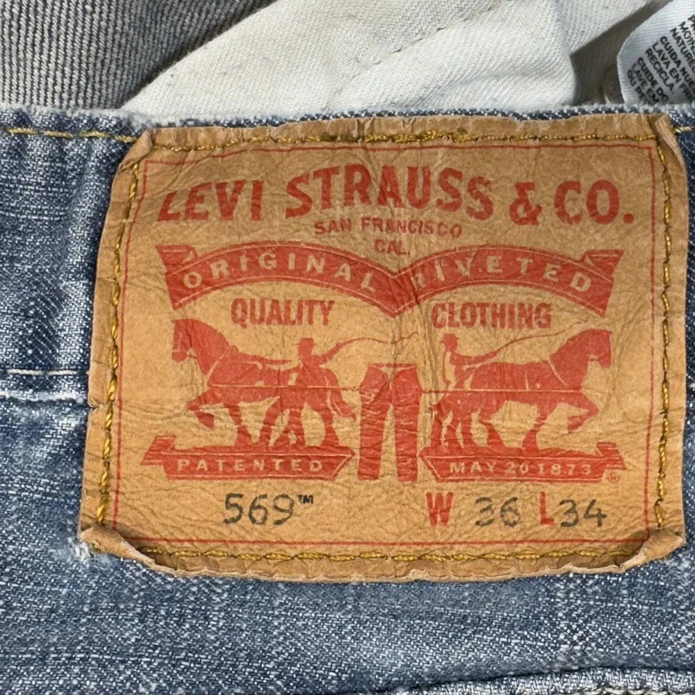 Levi's 569 Loose Straight Jeans 36x34 Blue Cotton Denim Distressed